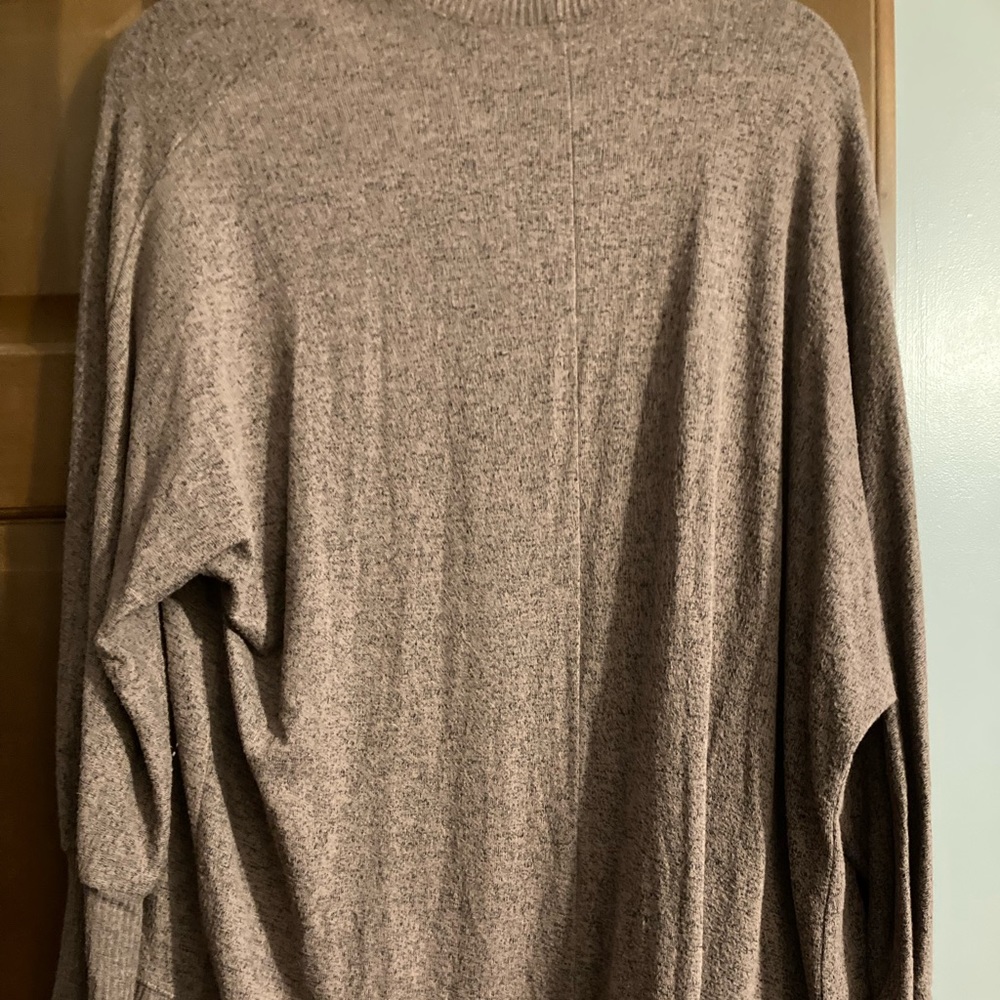 AE Cardigan - Picture 4 of 6